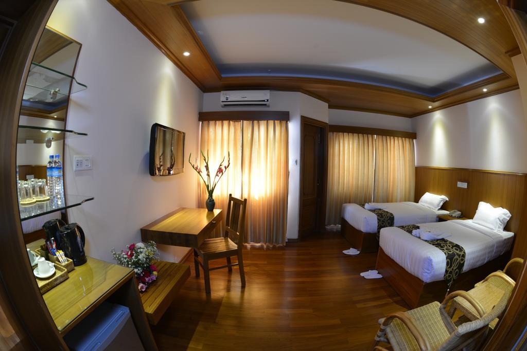 Hotel Sidney Yangon Ngoại thất bức ảnh