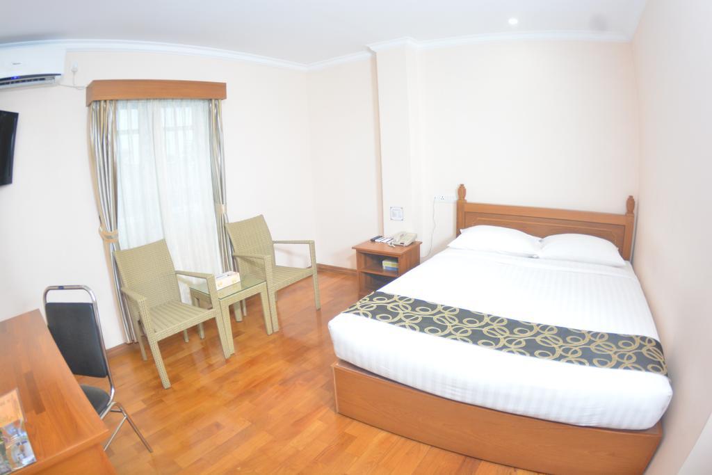 Hotel Sidney Yangon Ngoại thất bức ảnh